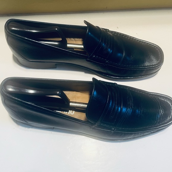 Salvatore Ferragamo size 12 - Picture 3 of 6